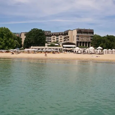Imperial And Spa, Riviera Club Resort